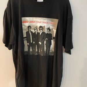 Jon Bon Jovi Black vintage Graphic Tee one wild night world tour size XL